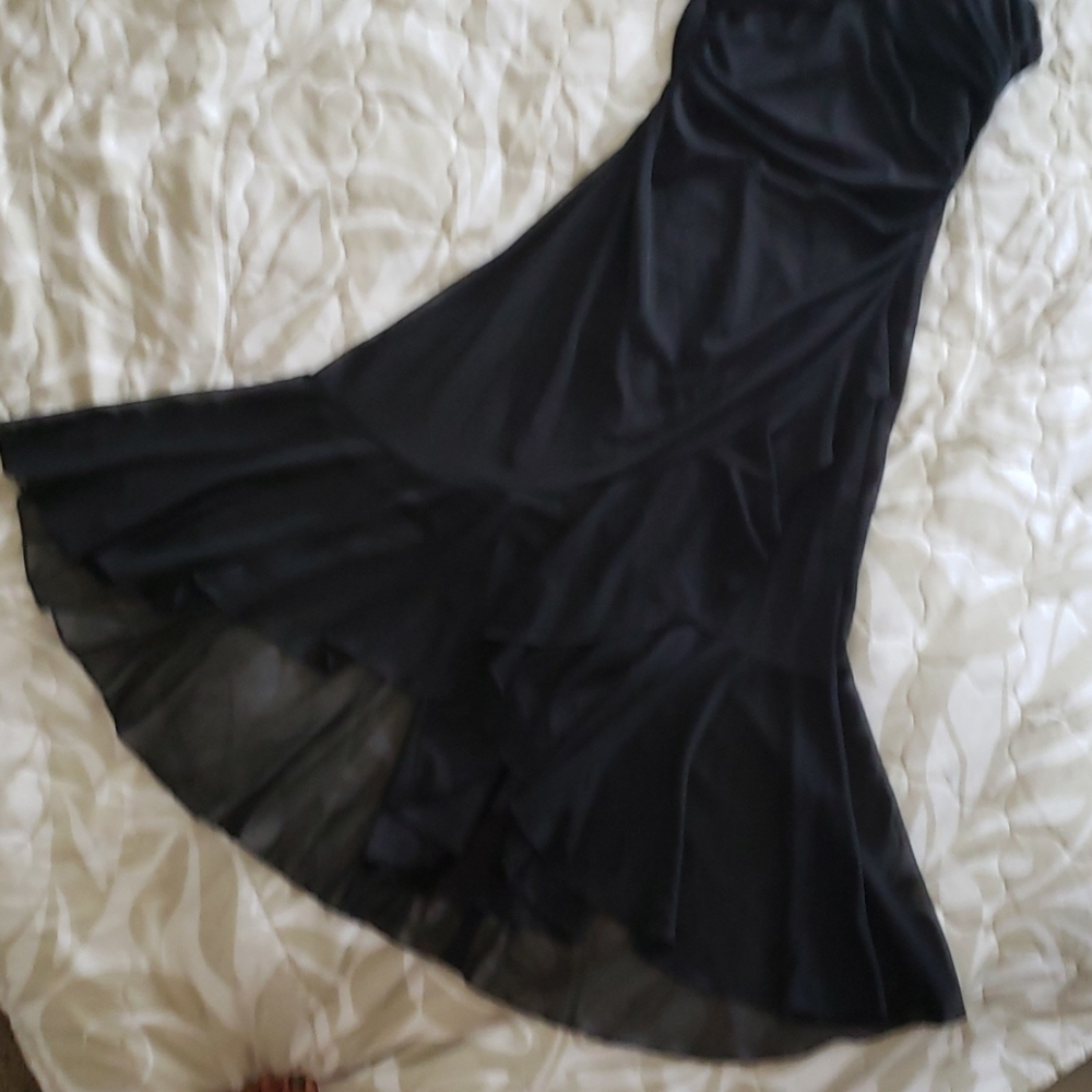 Dress - Picture 2 of 5